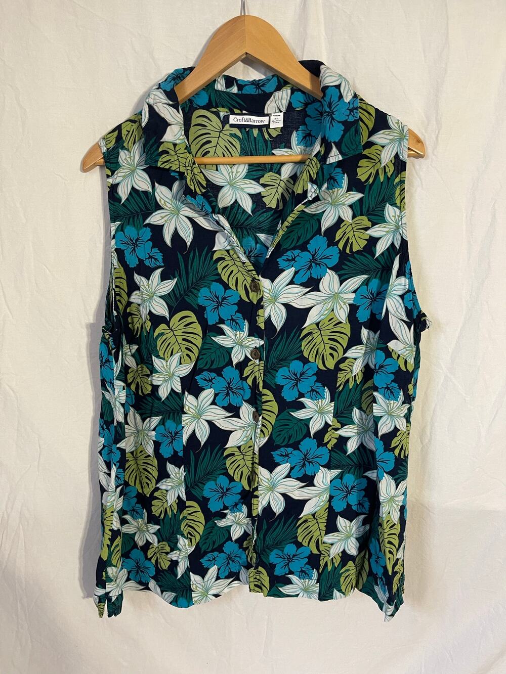Croft and Barrow womens tropical tank top